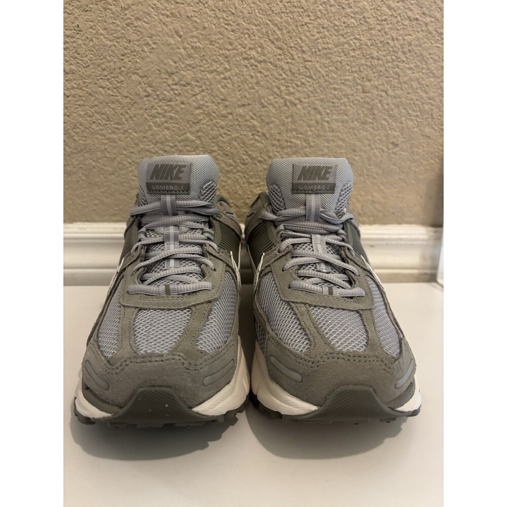 Nike Zoom Vomero 5 Dark Stucco Men’s Size 9 No Box